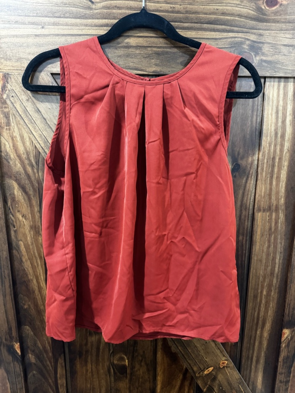 Sleeveless Red Pleated Women's Top